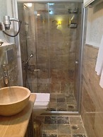 Avanos Suites