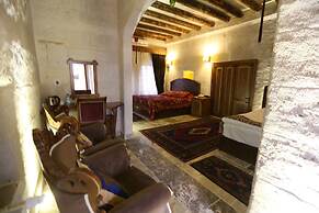 Avanos Suites