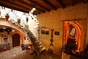 Avanos Suites