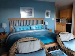 Reef Point Oceanfront B & B