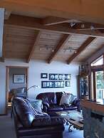 Reef Point Oceanfront B & B