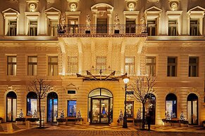 Aria Hotel Budapest by Library Hotel Collection