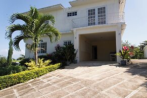 Hatfield South Villa