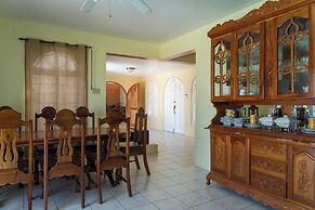 Hatfield South Villa
