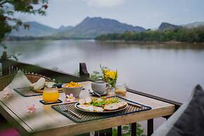 Ock Pop Tok Mekong Villa