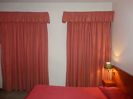 Be Coimbra Hostels