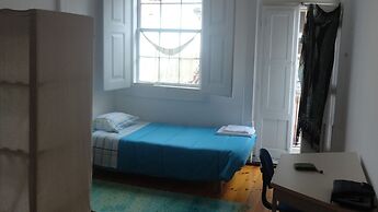 Be Coimbra Hostels