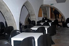 Be Coimbra Hostels