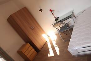 Be Coimbra Hostels