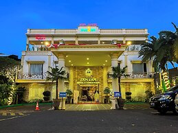 Zamzam Hotel and Convention Batu Powered by Archipelago