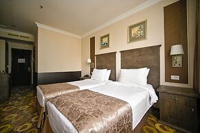 Imperial Palace Hotel