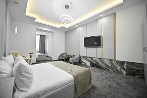 Imperial Palace Hotel