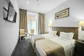 Imperial Palace Hotel