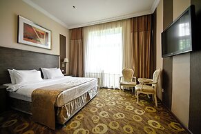 Imperial Palace Hotel