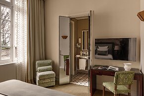 Saint James Paris - Relais & Chateaux