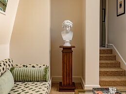 Saint James Paris - Relais & Chateaux