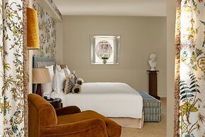 Saint James Paris - Relais & Chateaux