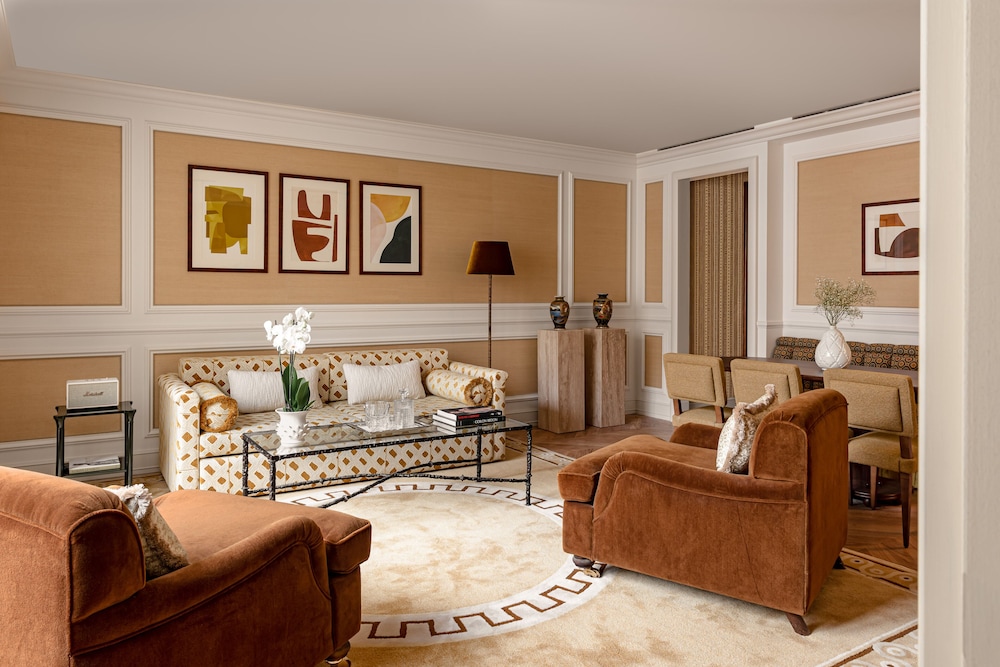 Saint James Paris - Relais & Chateaux