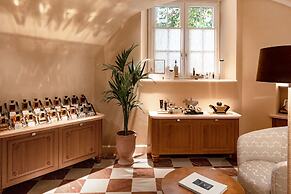 Saint James Paris - Relais & Chateaux