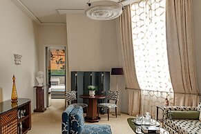 Saint James Paris - Relais & Chateaux