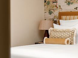 Saint James Paris - Relais & Chateaux