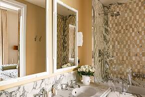 Saint James Paris - Relais & Chateaux