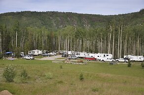 Williston Lake Resort