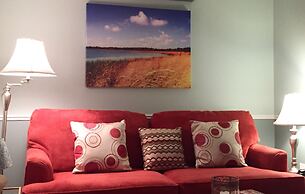 Greenwich Moonlight Bay Cottage