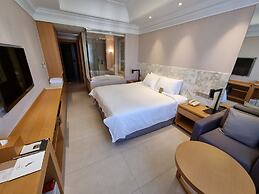 Pine Grove Hotel