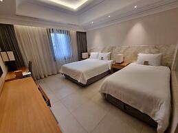 Pine Grove Hotel