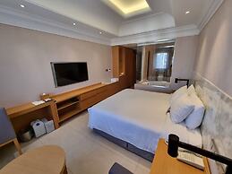 Pine Grove Hotel