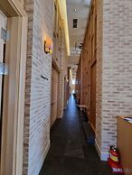 Pine Grove Hotel