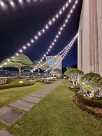 Pine Grove Hotel