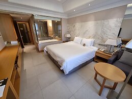 Pine Grove Hotel