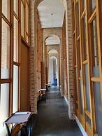 Pine Grove Hotel