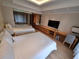Pine Grove Hotel