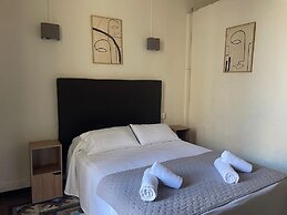Hostal Balmes Centro