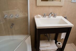 San Martin Suites