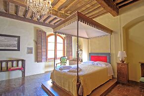 Castello di Montegufoni