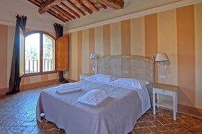 Castello di Montegufoni