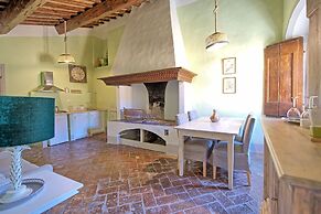 Castello di Montegufoni