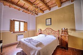 Castello di Montegufoni
