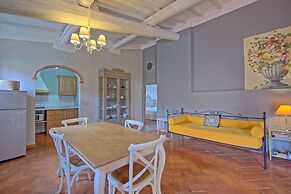 Castello di Montegufoni