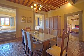 Castello di Montegufoni