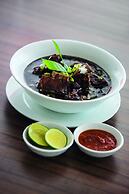 Amaris Hertasning - Makassar