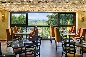 Cayley Mountain Resort