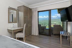 Cayley Mountain Resort
