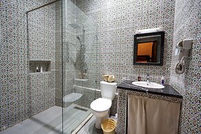Riad Azalia