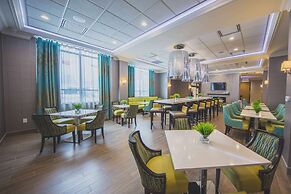 Hampton Inn & Suites by Hilton Bolton