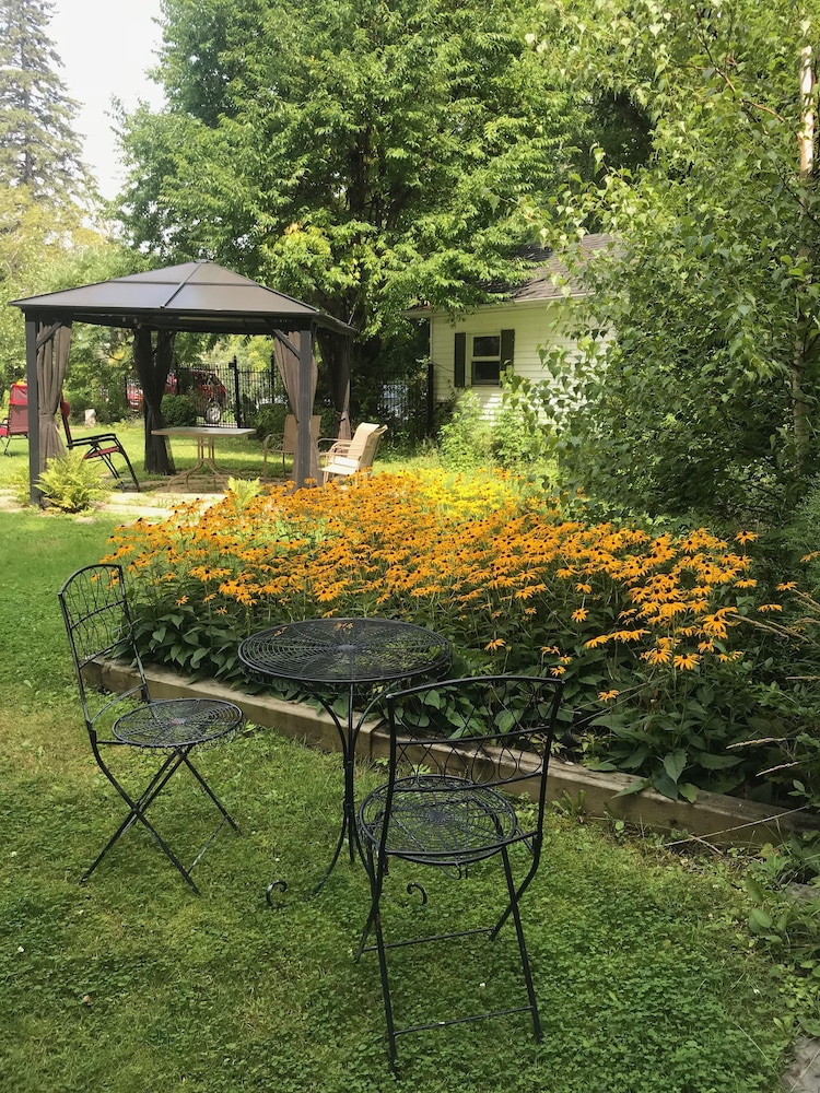 Au Manoir de la rue Merry